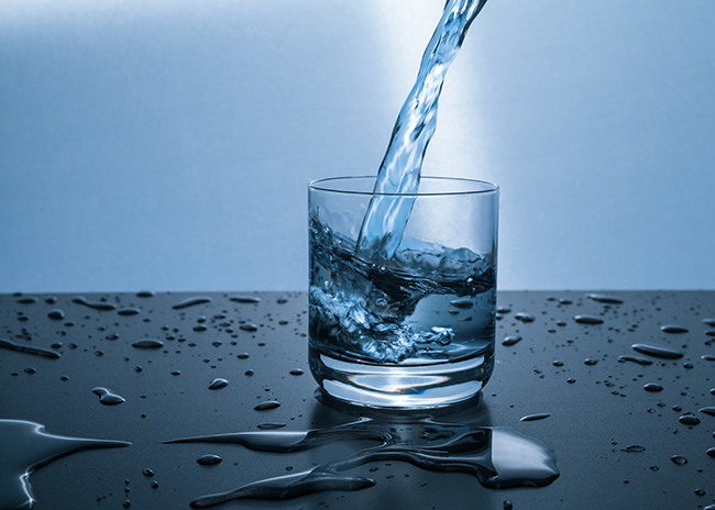 Beneficiile unui dozator apa cu filtre fata de PET-uri